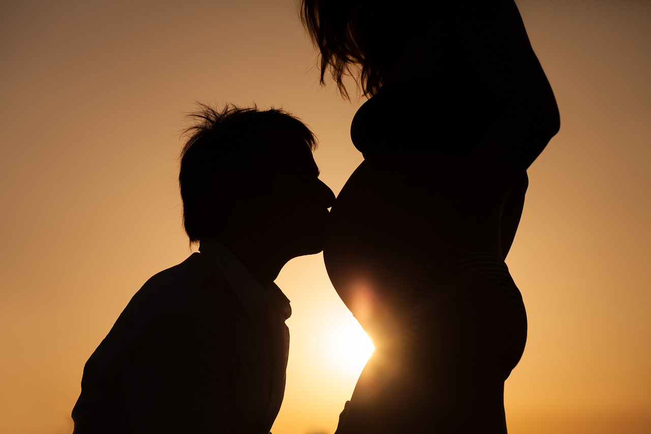 Pourquoi choisir un prénom mixte pour son enfant ?